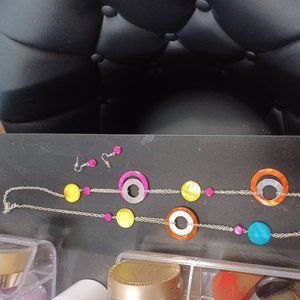 Colorful necklace set
